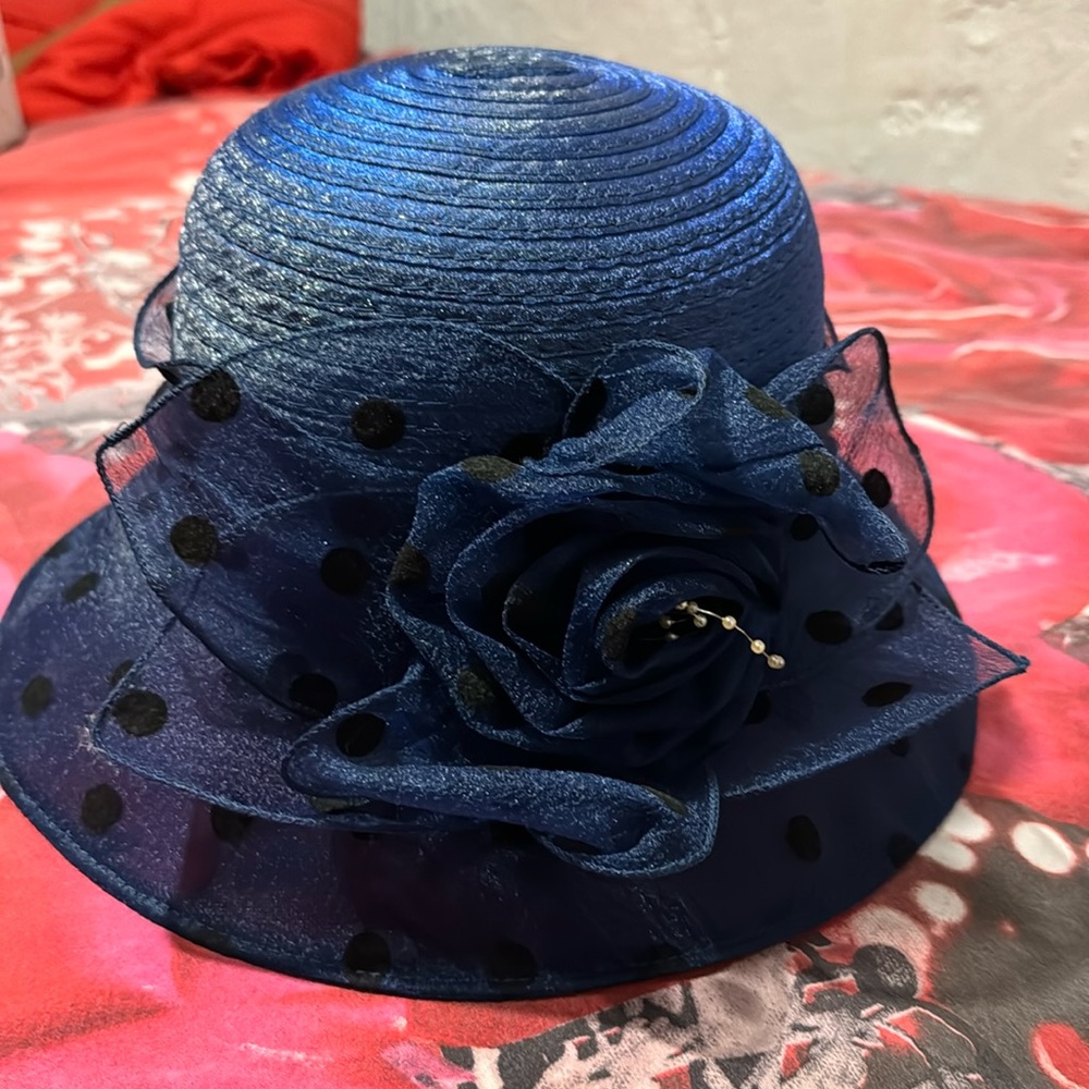 Hat women